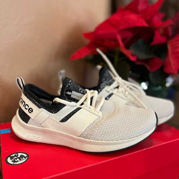 NEW BALANCE NERGIZE SPORT TRAINING SHOE - WOMEN'S - Picture 4 of 11